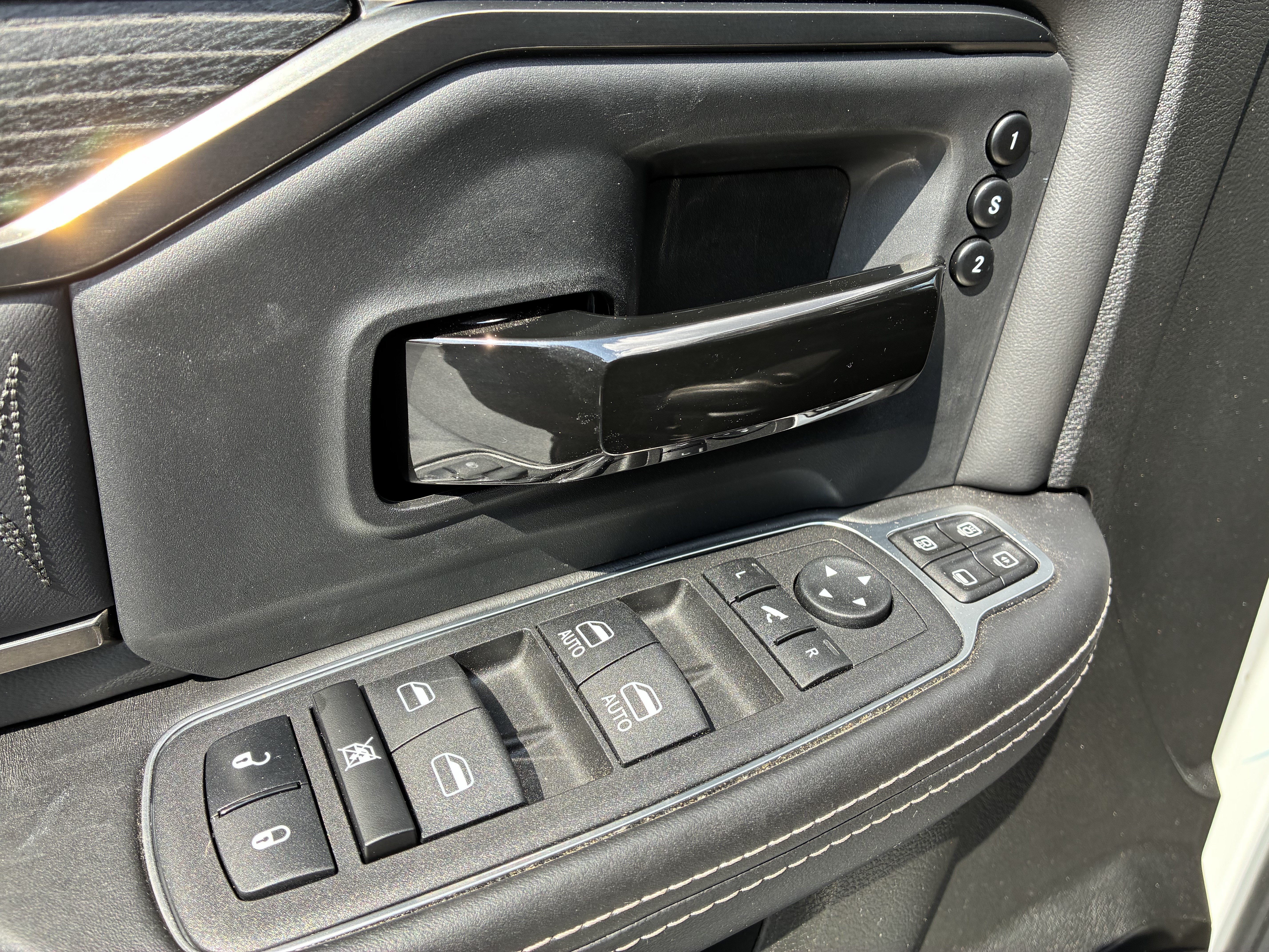 Used 2023 RAM 2500 Limited w/ Night Edition AWD/4WD image 27