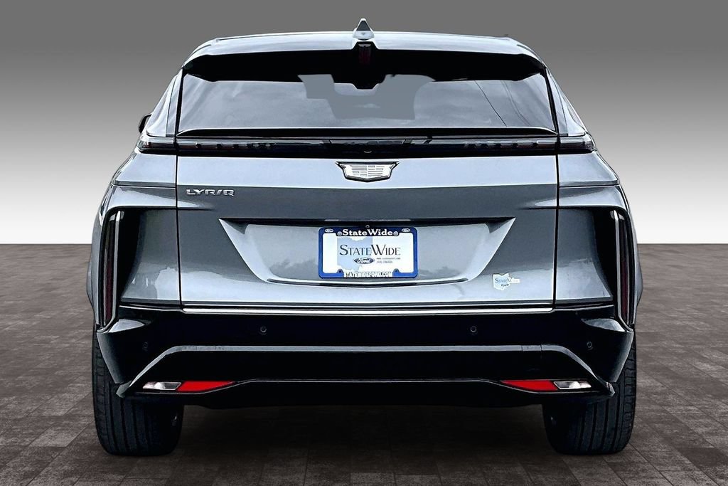 Used 2023 Cadillac Lyriq 2WD image 27