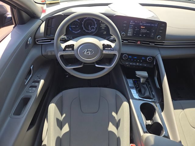 Used 2023 Hyundai Elantra Blue FWD image 17