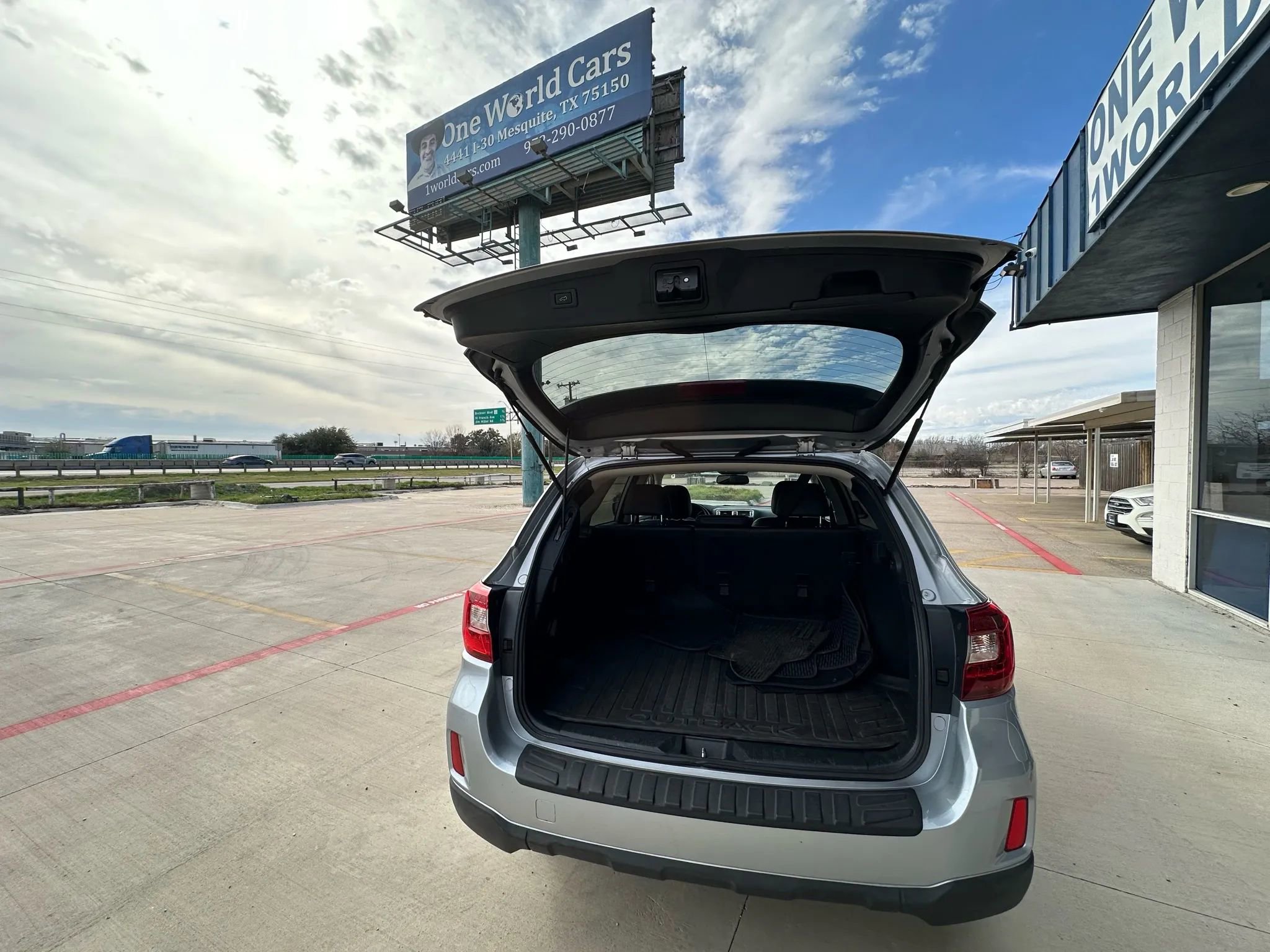 Used 2015 Subaru Outback 2.5i Limited image 10