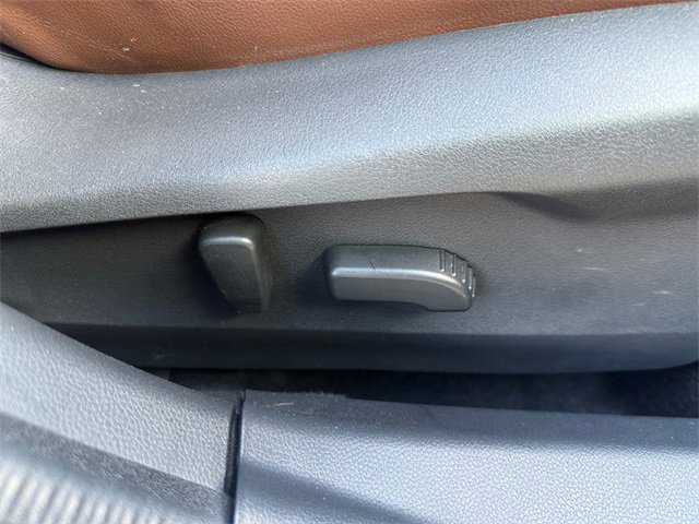 Used 2021 Subaru Outback Touring w/ Popular Package #2 image 25