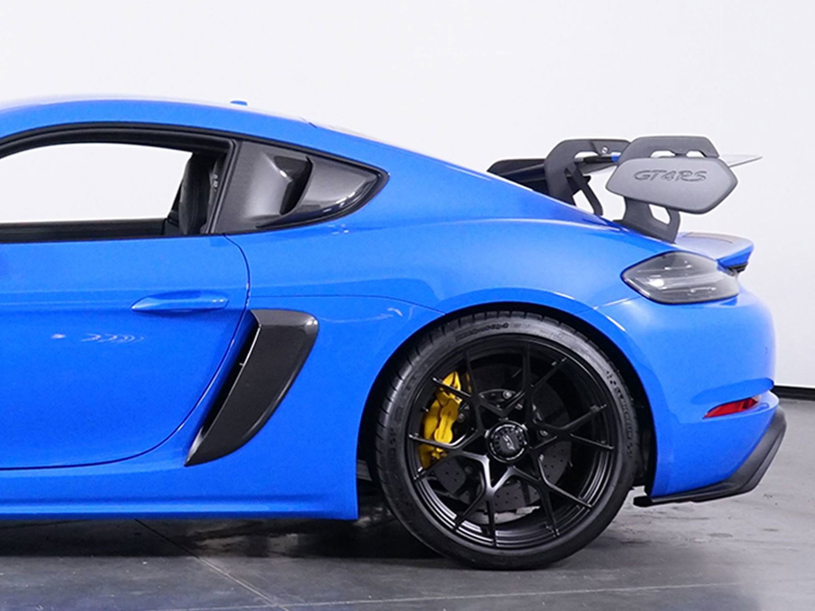 Used 2025 Porsche 718 Cayman GT4 RS image 13