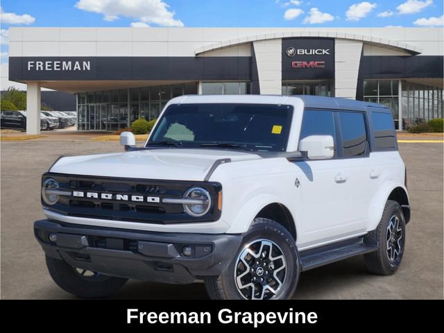 Used 2025 Ford Bronco Outer Banks AWD/4WD image 1