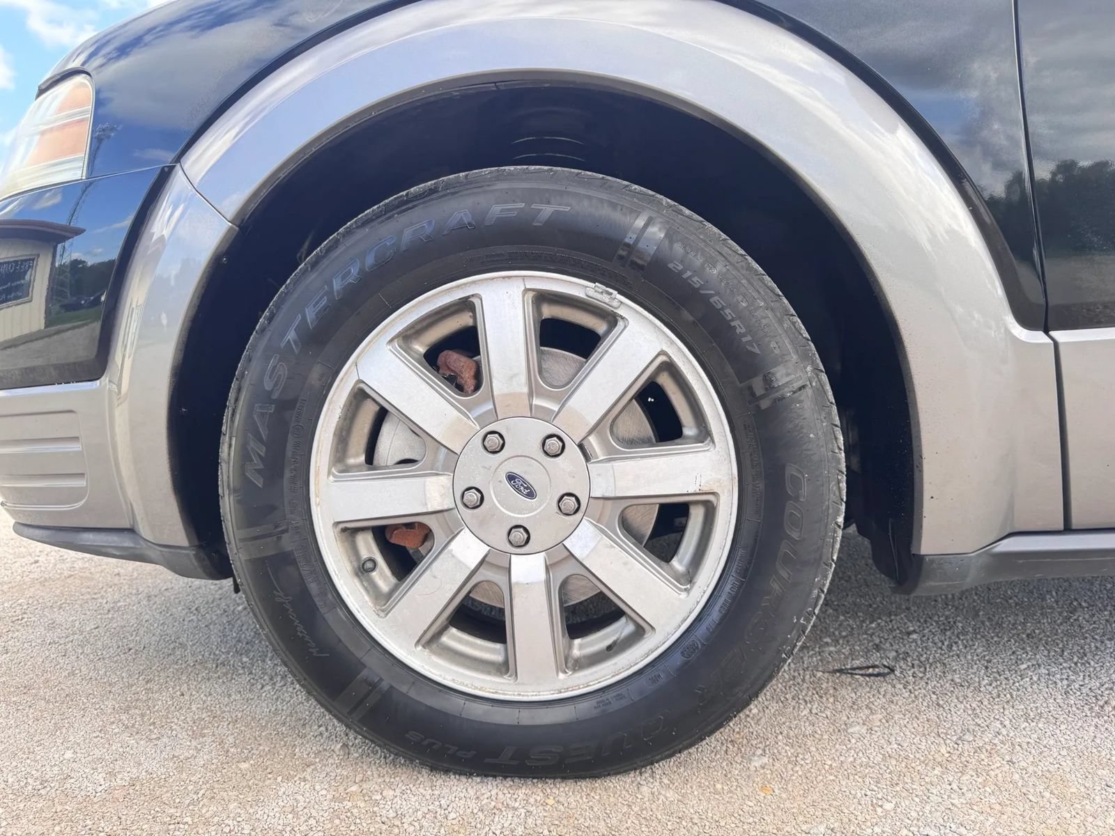 Used 2008 Ford Taurus X SEL FWD image 13