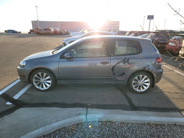 Used 2012 Volkswagen Golf 2-Door FWD image 4