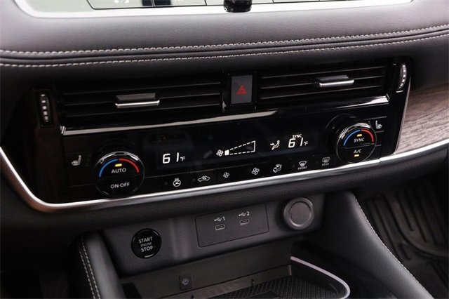 Certified 2025 Nissan Rogue Platinum image 23