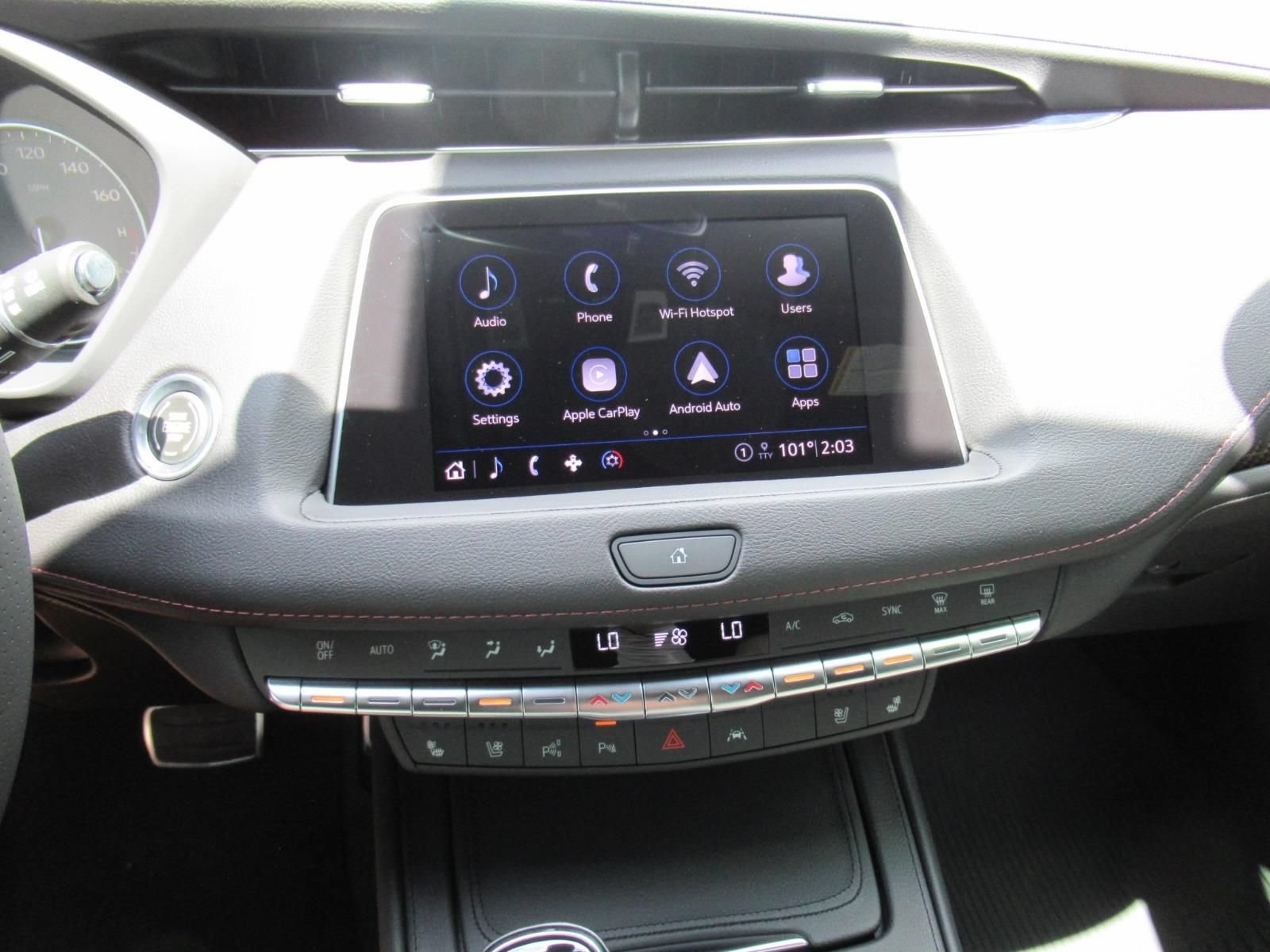 Used 2022 Cadillac XT4 Sport w/ Comfort Package FWD image 27