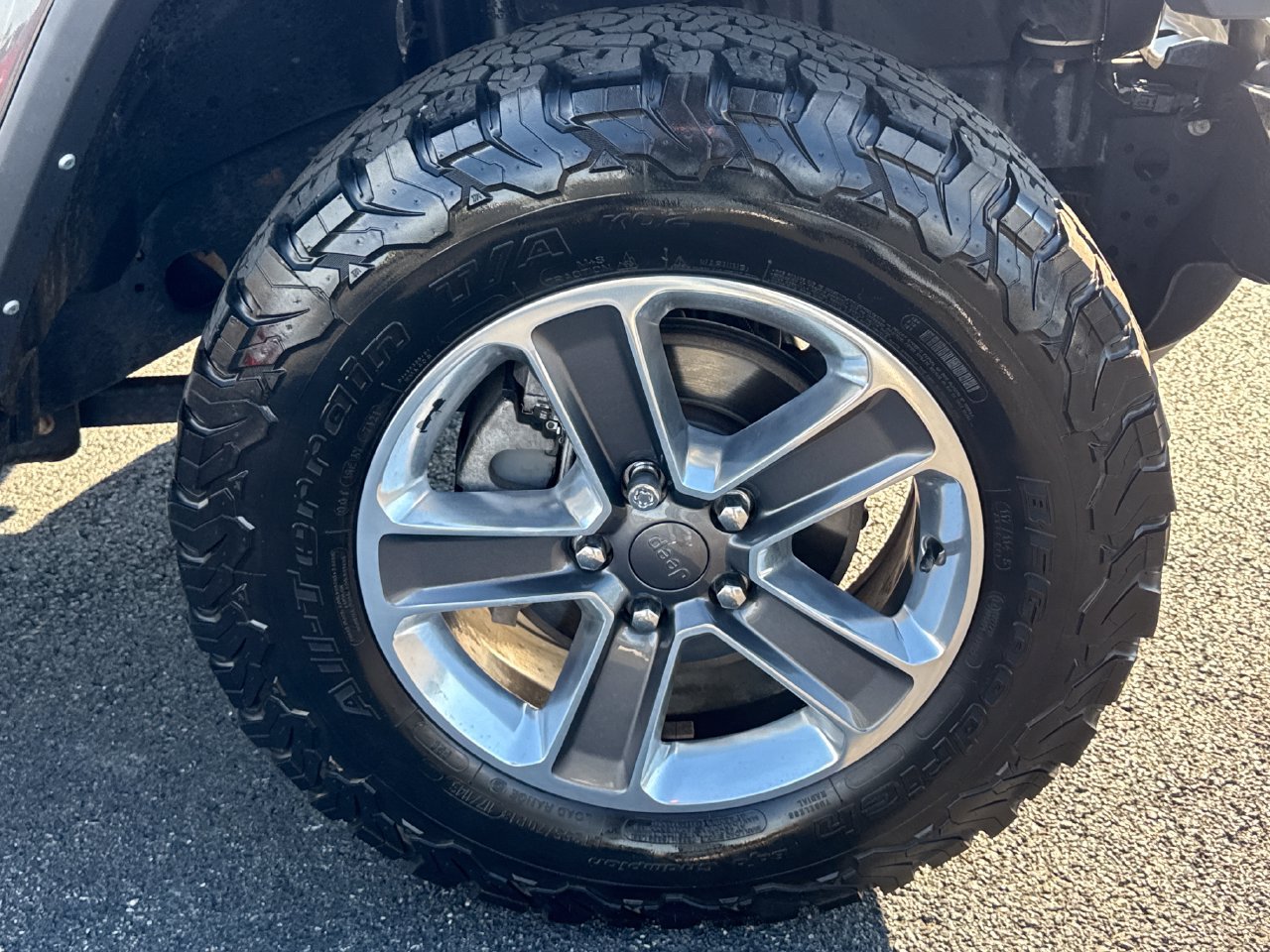 Used 2021 Jeep Wrangler Unlimited Sahara w/ Uconnect 4C Nav & Sound Group AWD/4WD image 8