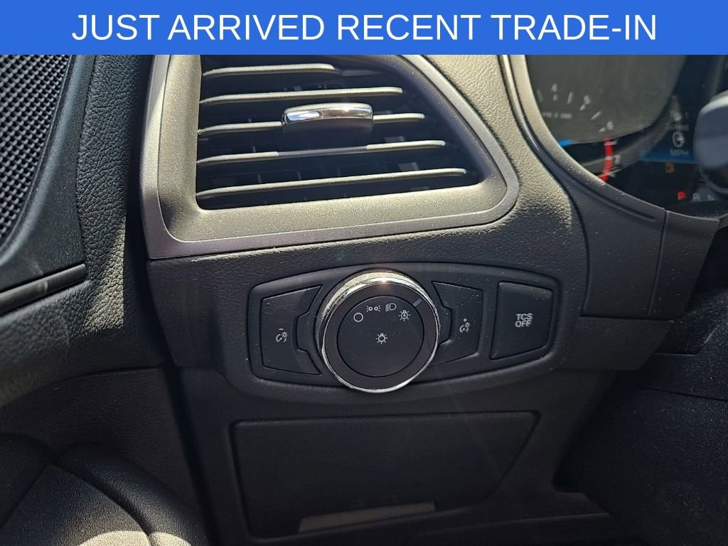 Used 2020 Ford Edge SE AWD/4WD image 14