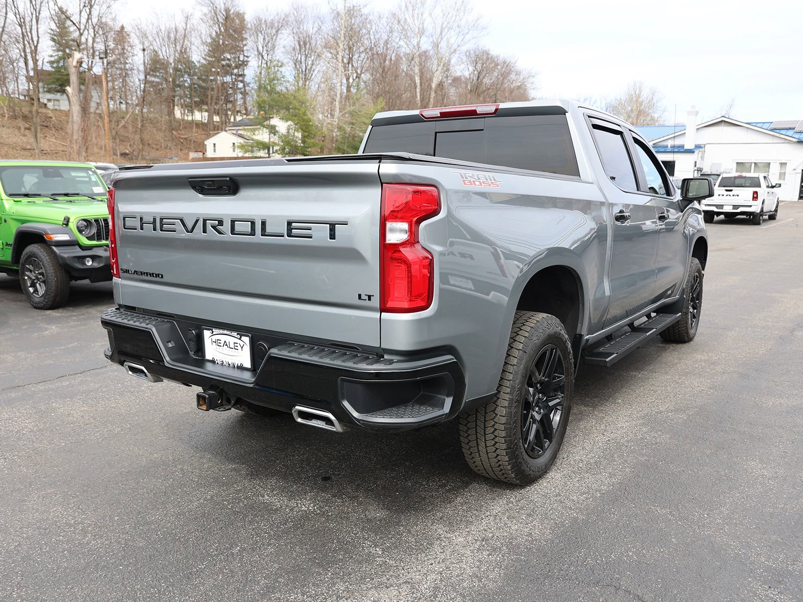 Used 2025 Chevrolet Silverado 1500 LT Trail Boss w/ Convenience Package II image 7