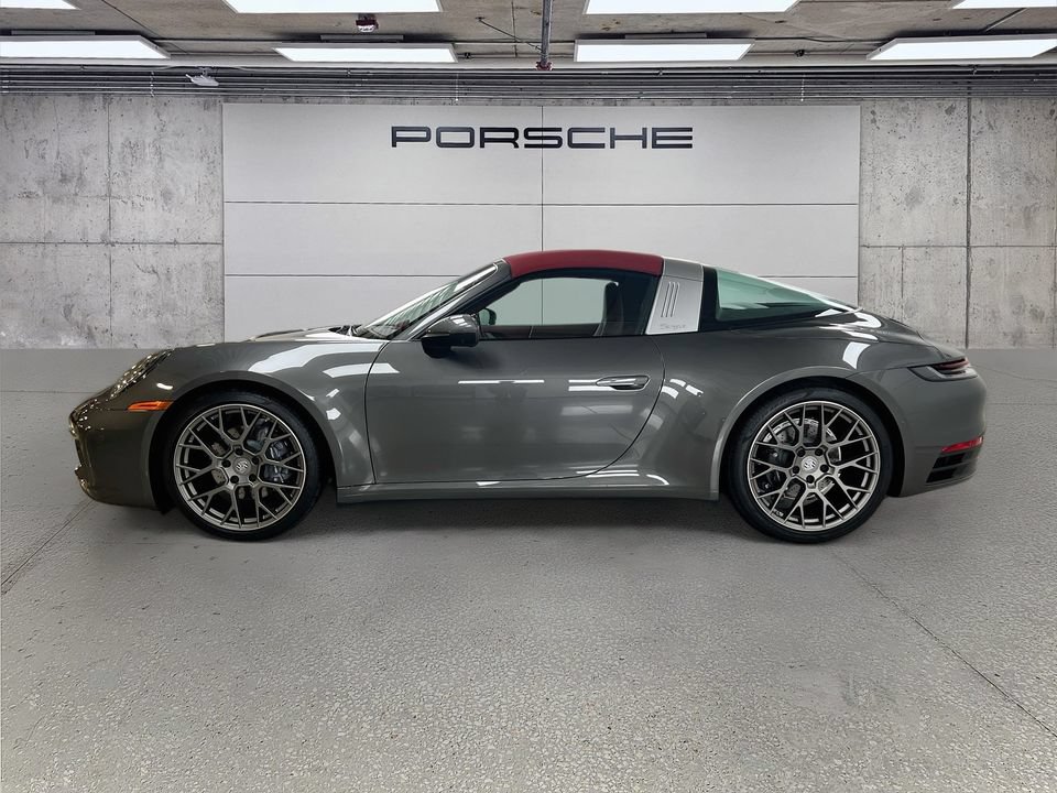 Certified 2024 Porsche 911 Targa 4 AWD/4WD image 2