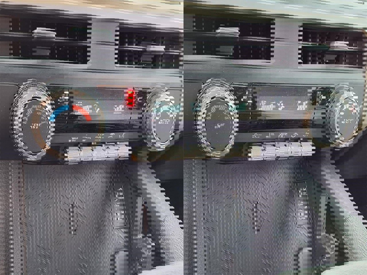 Certified 2025 Toyota Tacoma SR5 image 19