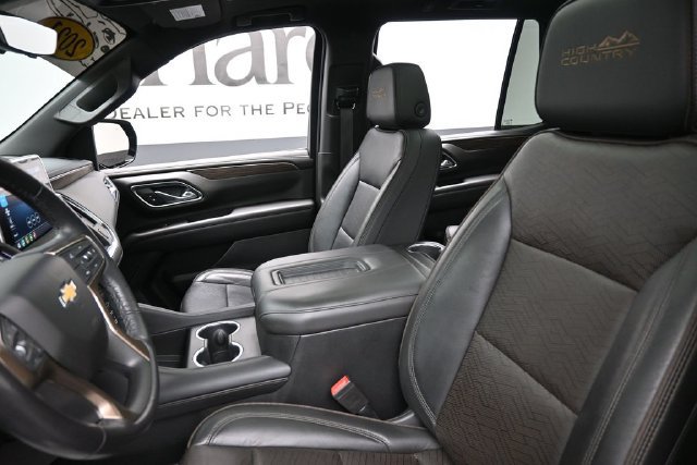 Used 2021 Chevrolet Tahoe High Country w/ Premium Package AWD/4WD image 17