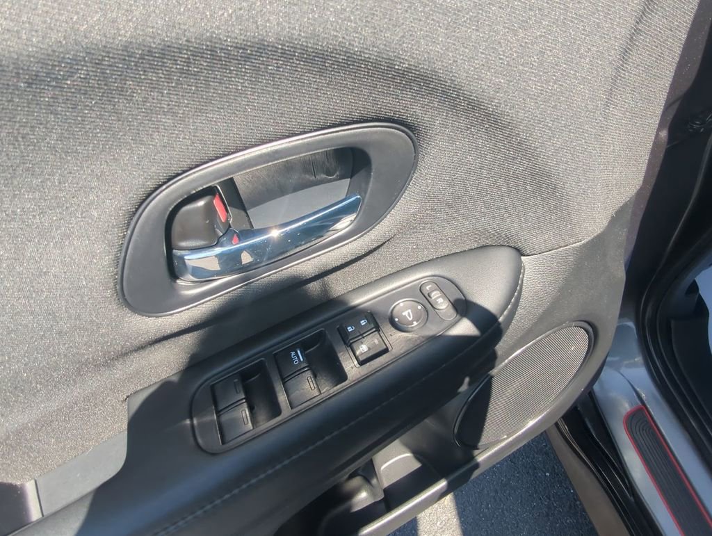 Used 2021 Honda HR-V Sport image 13