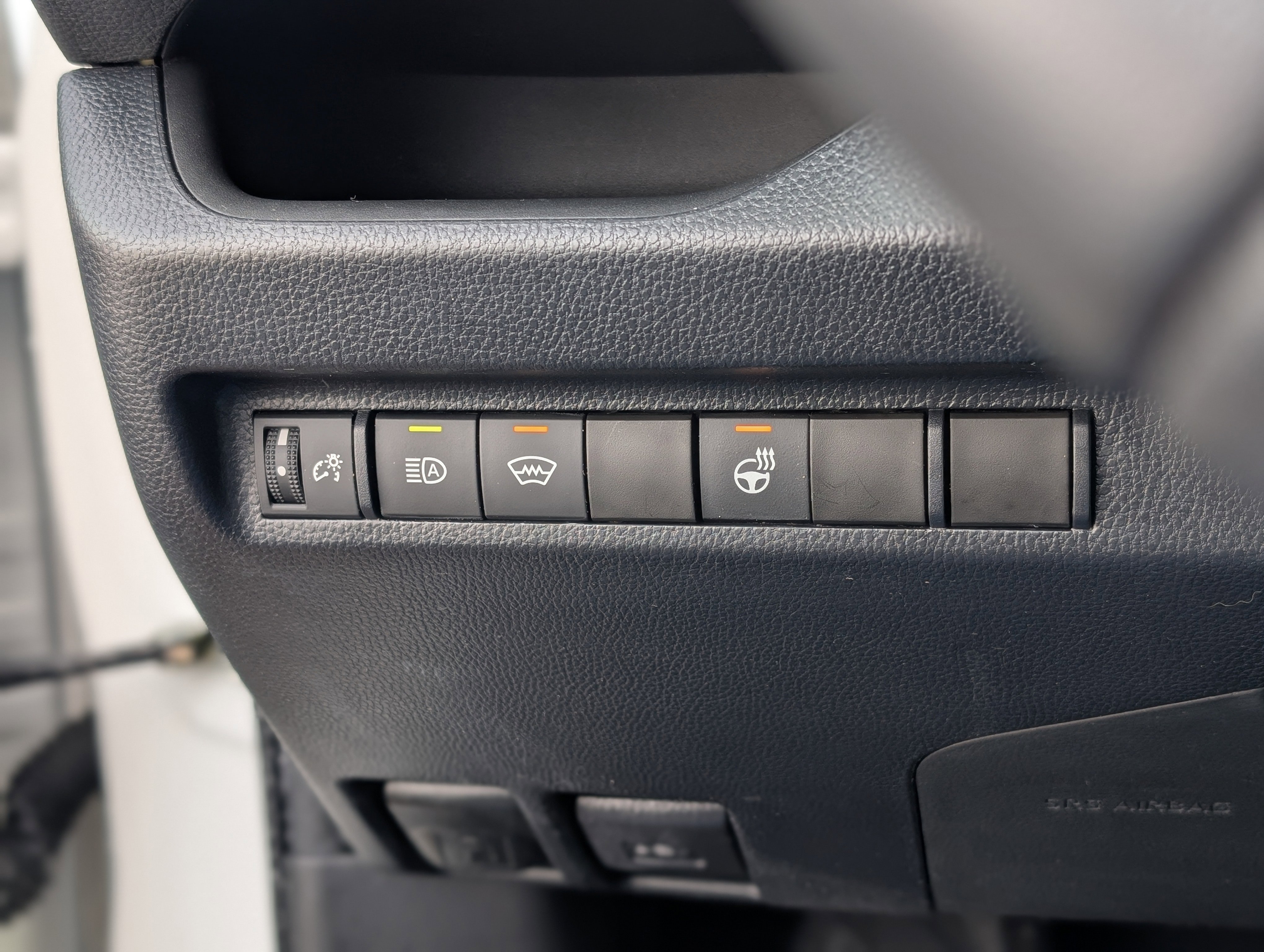 Used 2023 Toyota RAV4 XLE image 6