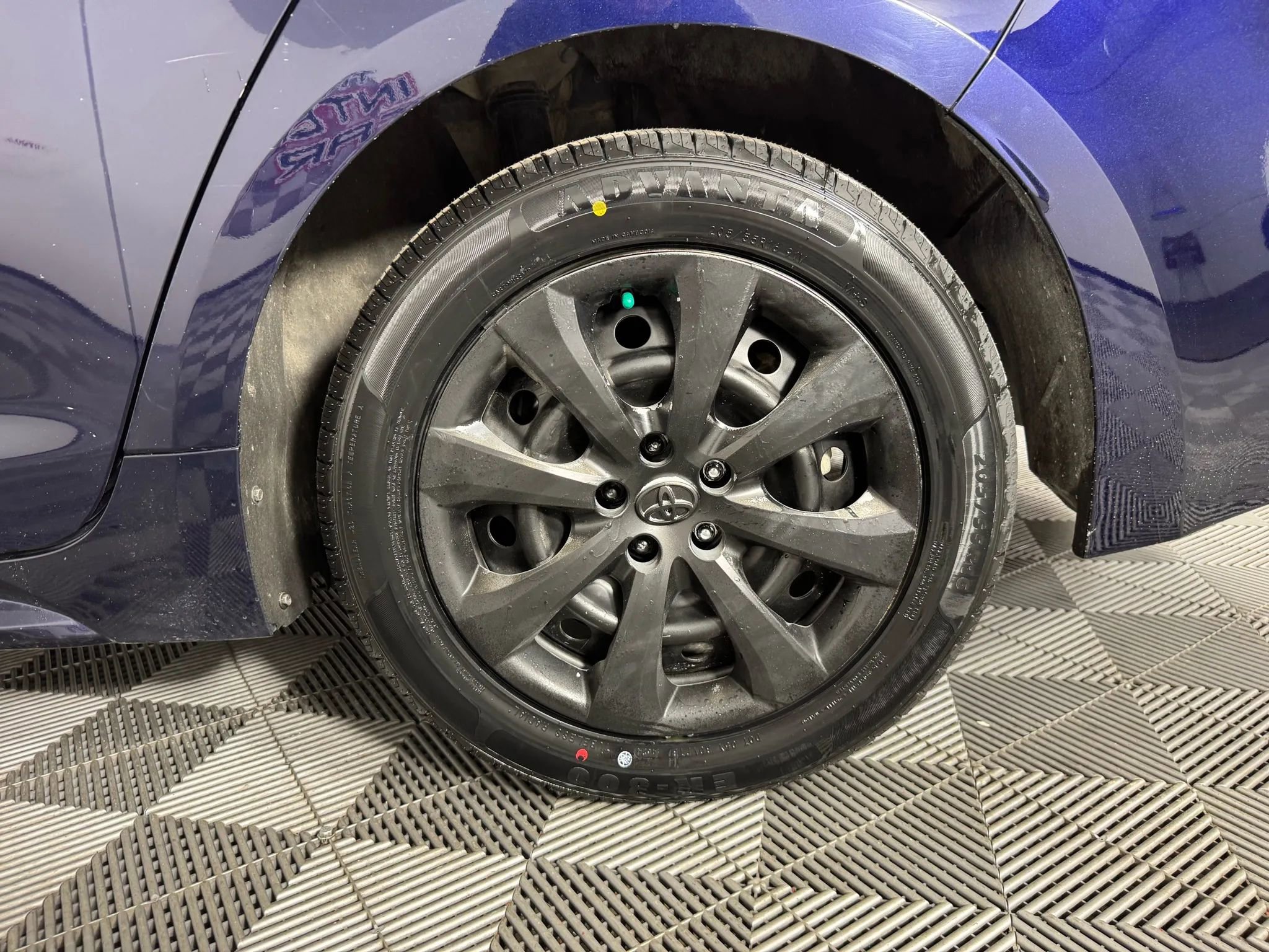 Used 2021 Toyota Corolla LE image 38