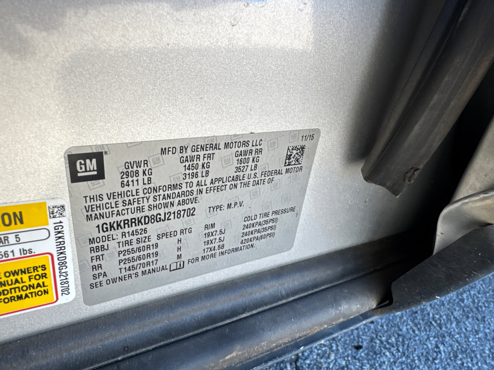 Used 2016 GMC Acadia SLT w/ Open Road Package image 23