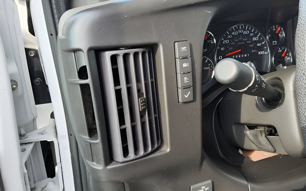 Used 2023 Chevrolet Express 3500 LS RWD image 16