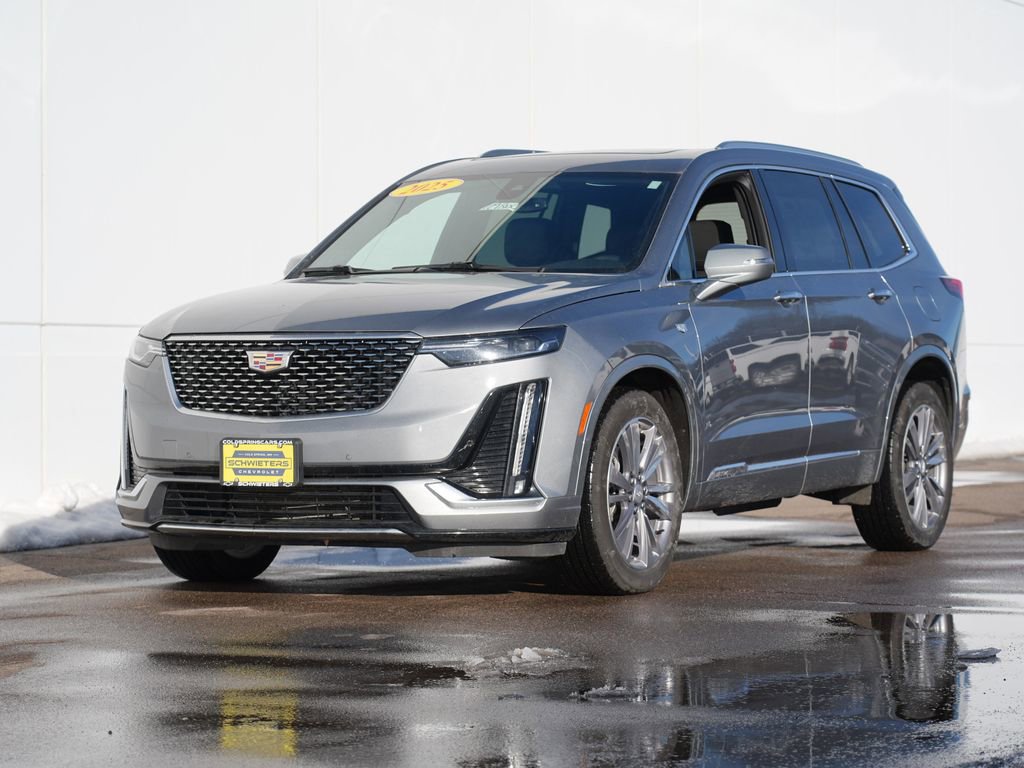 Used 2025 Cadillac XT6 Premium Luxury image 7