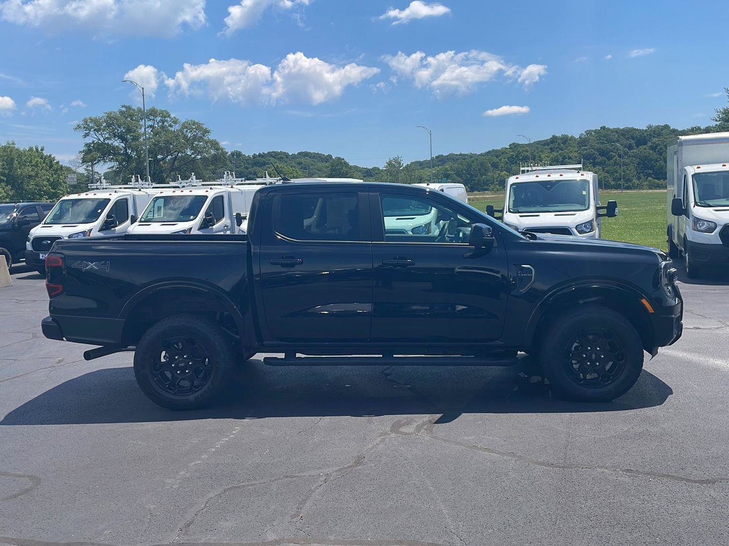 Used 2026 Ford Ranger Lariat w/ Black Appearance Package AWD/4WD image 9