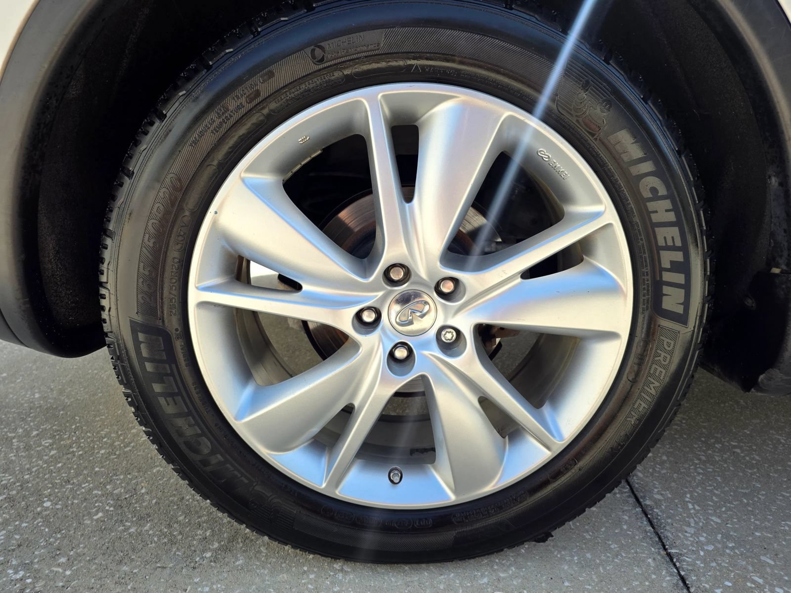 Used 2012 INFINITI FX35 2WD w/ Premium Pkg image 18