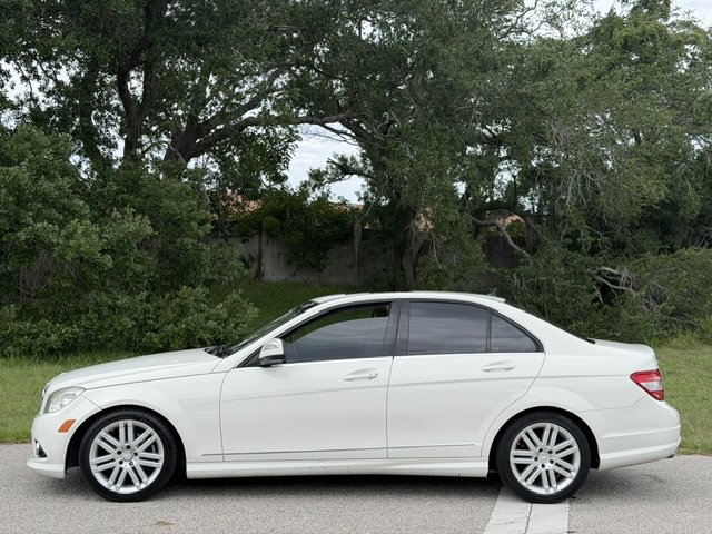 Used 2009 Mercedes-Benz C 300 Sedan video 2