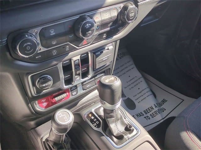 Used 2025 Jeep Wrangler Unlimited Rubicon image 14