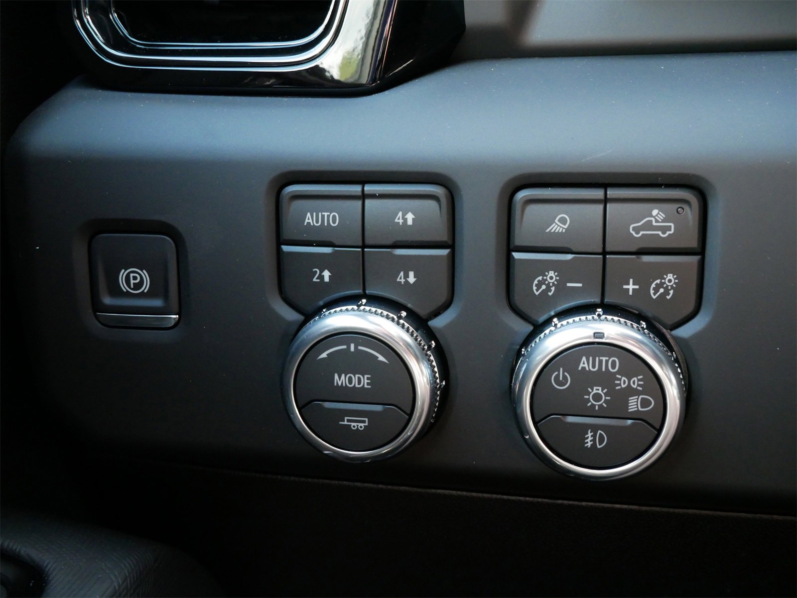 New 2025 GMC Sierra 2500 AT4X w/ AT4X AEV Edition image 10