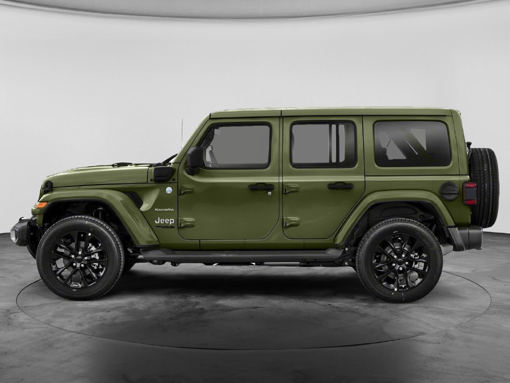Used 2022 Jeep Wrangler Unlimited Sahara w/ Cold Weather Group AWD/4WD image 3