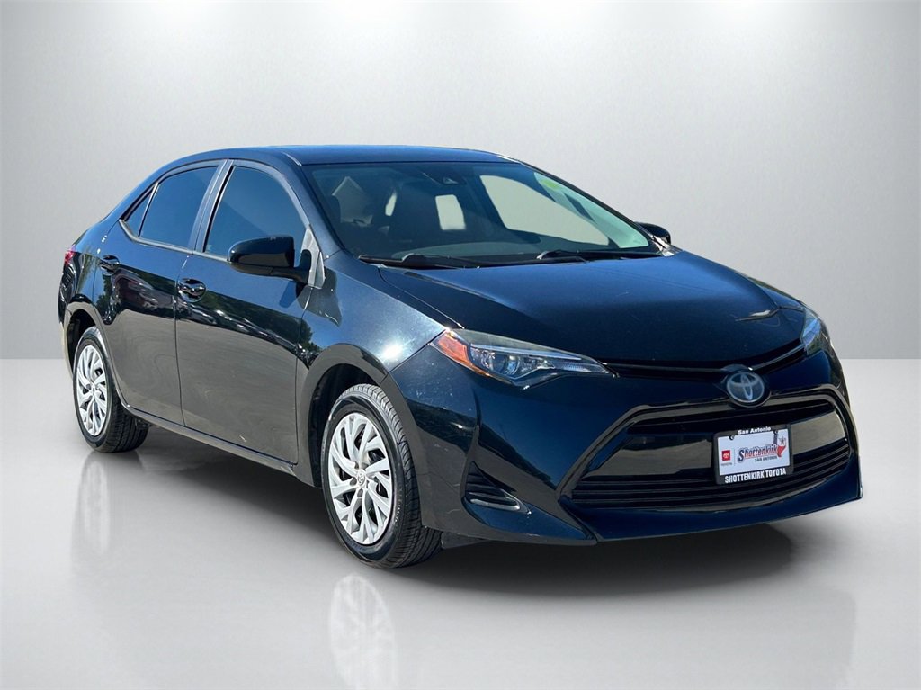 Used 2019 Toyota Corolla L image 3