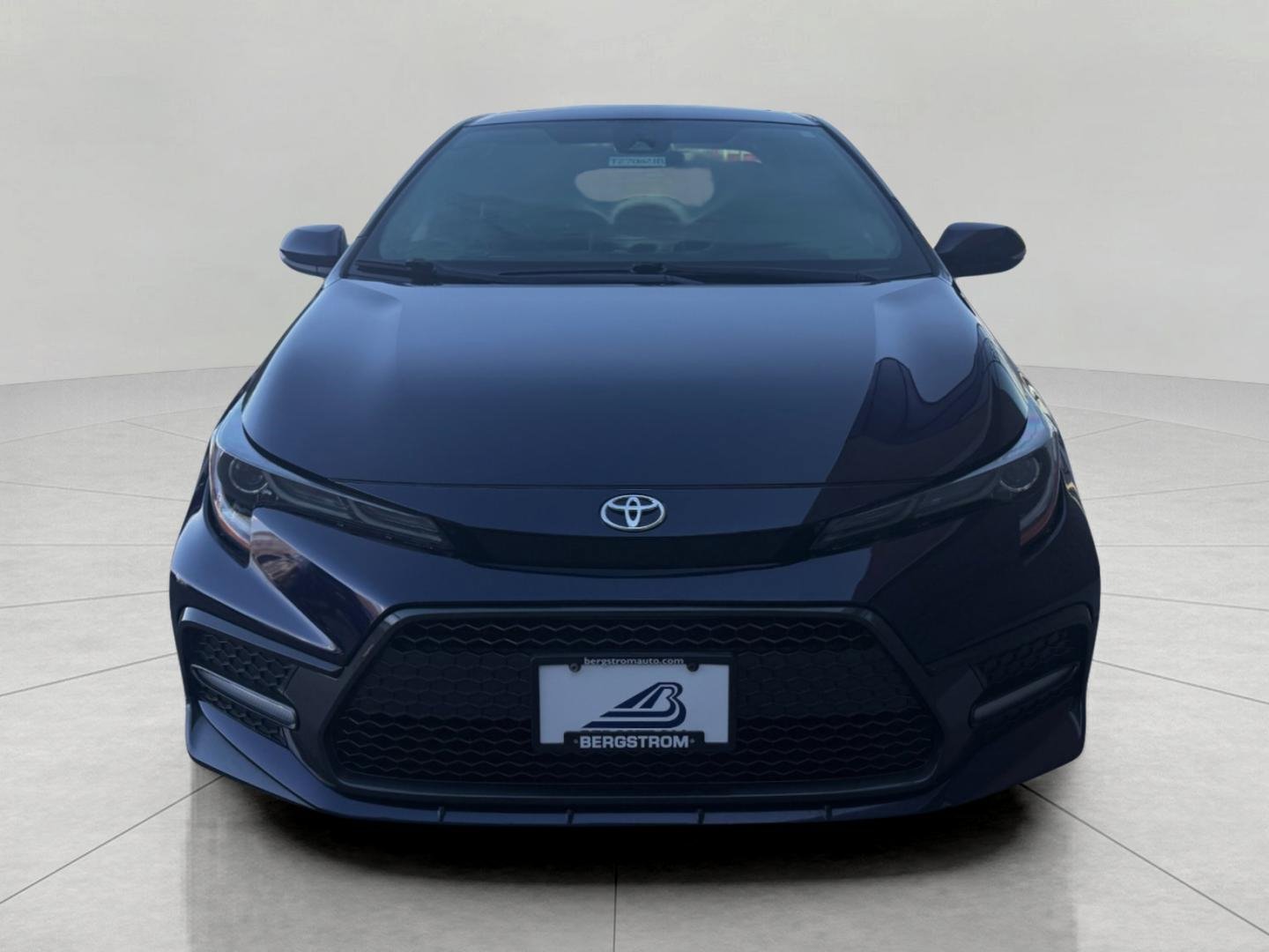 Used 2020 Toyota Corolla SE w/ SE Premium Package image 4