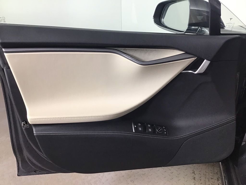 Used 2018 Tesla Model S 100D image 29