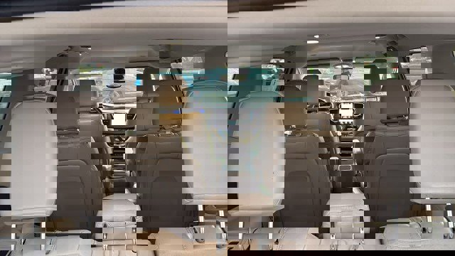 Used 2021 Chrysler Pacifica Touring-L image 30