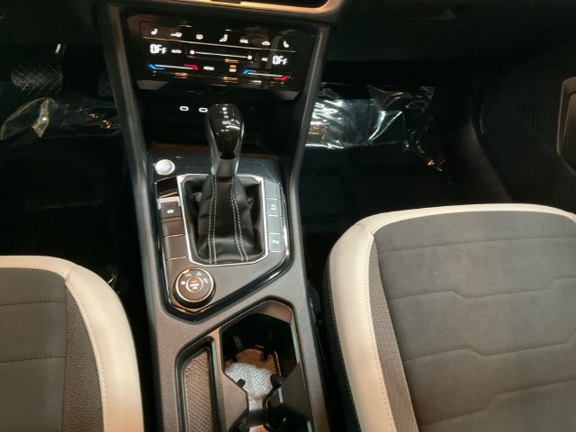 Certified 2026 Volkswagen Taos SE AWD/4WD image 18