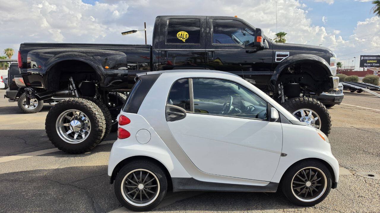Used 2014 smart fortwo pure RWD image 3