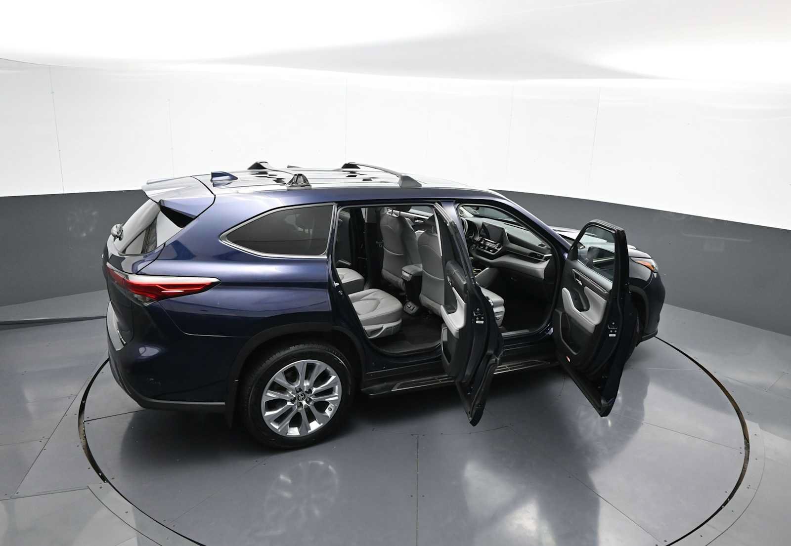 Used 2022 Toyota Highlander Limited AWD/4WD image 46