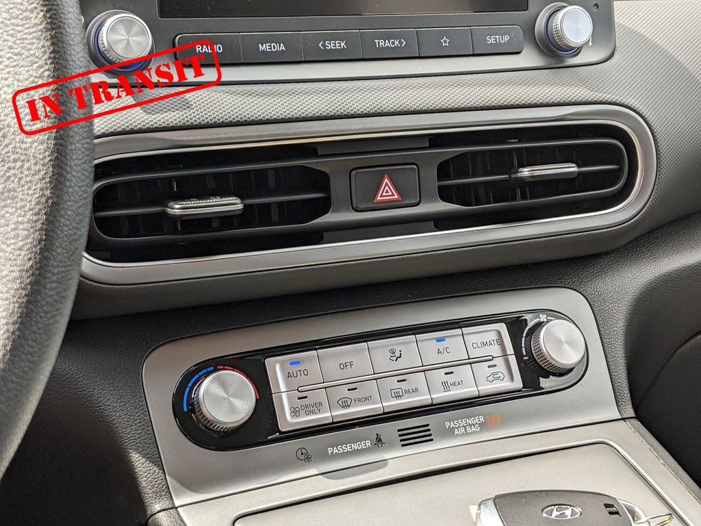 Used 2023 Hyundai Kona SE image 17