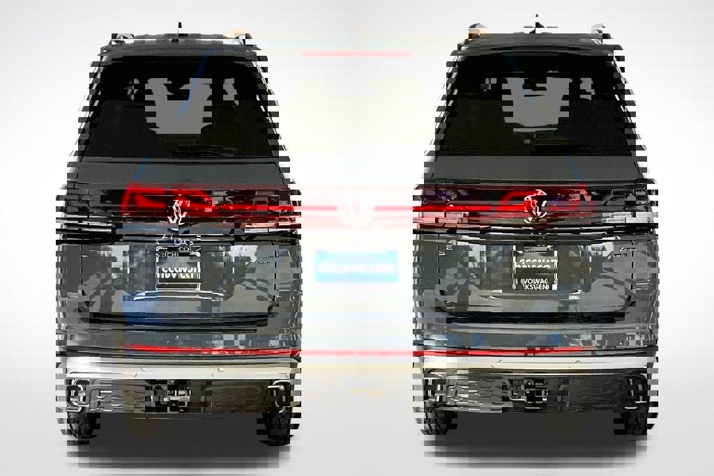 New 2026 Volkswagen Atlas Peak Edition image 3