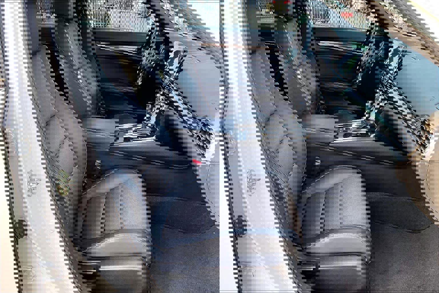 Used 2018 Honda Accord Sport image 8