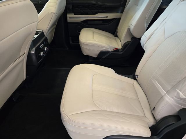 Certified 2023 Ford Expedition Platinum RWD image 32