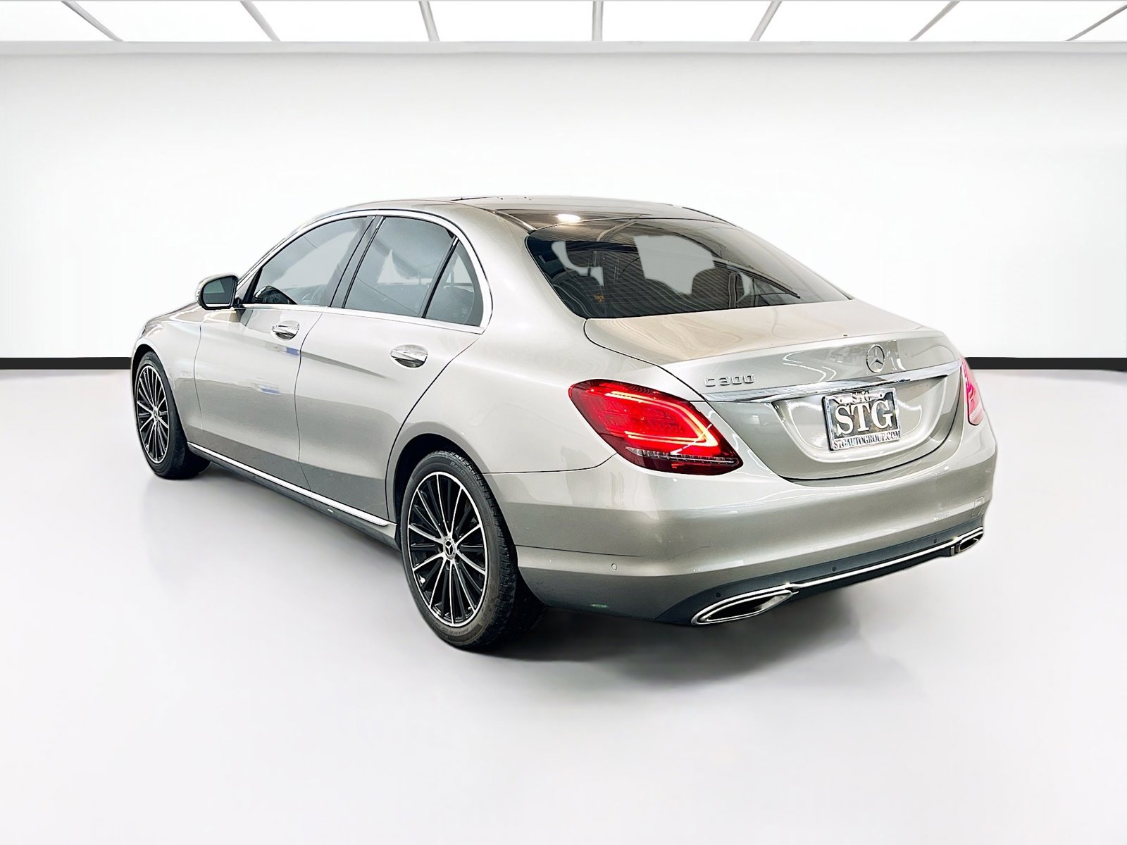 Used 2021 Mercedes-Benz C 300 Sedan image 5