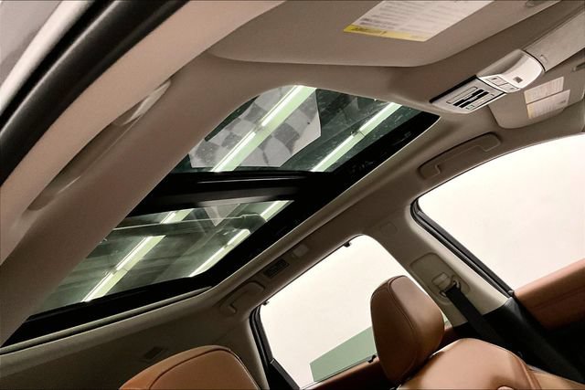 Used 2025 Nissan Pathfinder Platinum w/ Cargo Package FWD image 21