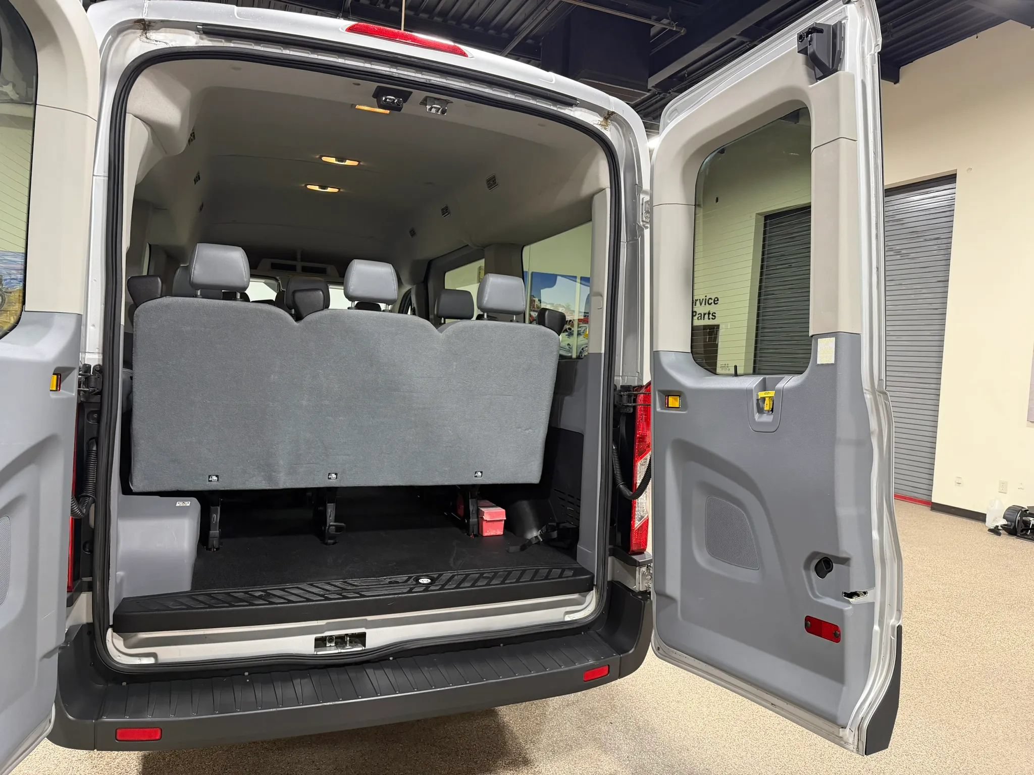 Used 2015 Ford Transit 150 XL RWD image 20