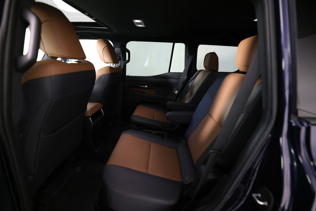 Used 2024 Lexus GX 550 w/ Accessory Package (Z1) AWD/4WD image 15