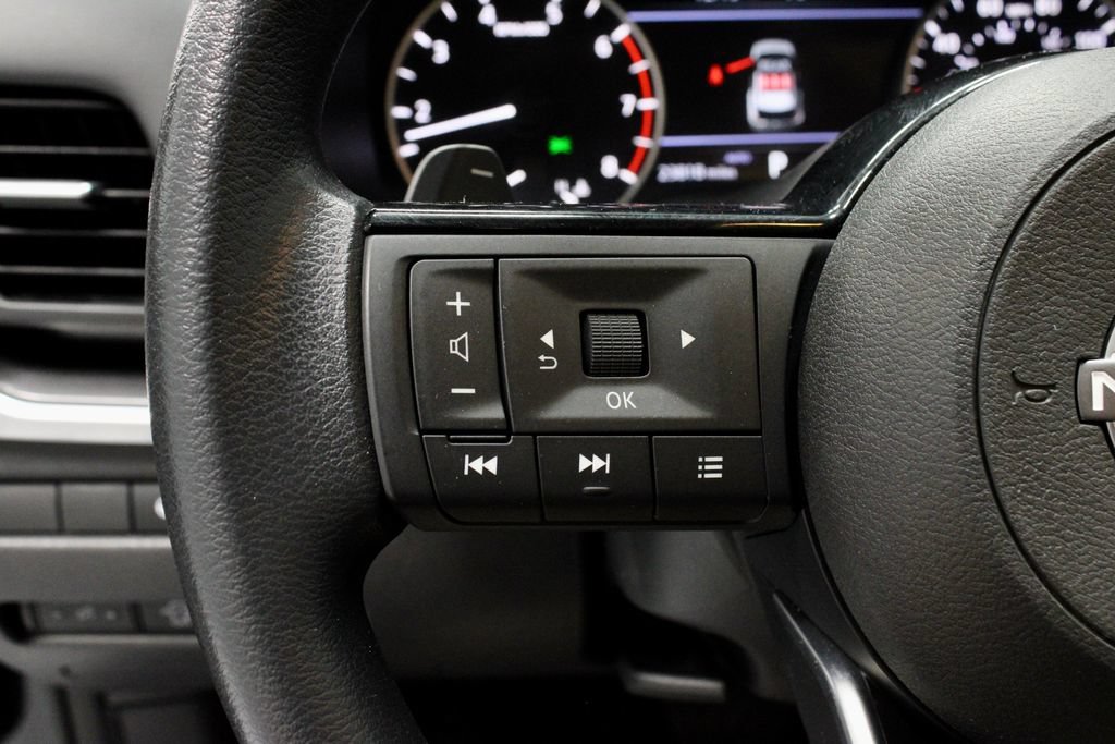 Used 2023 Nissan Rogue SV AWD/4WD image 26