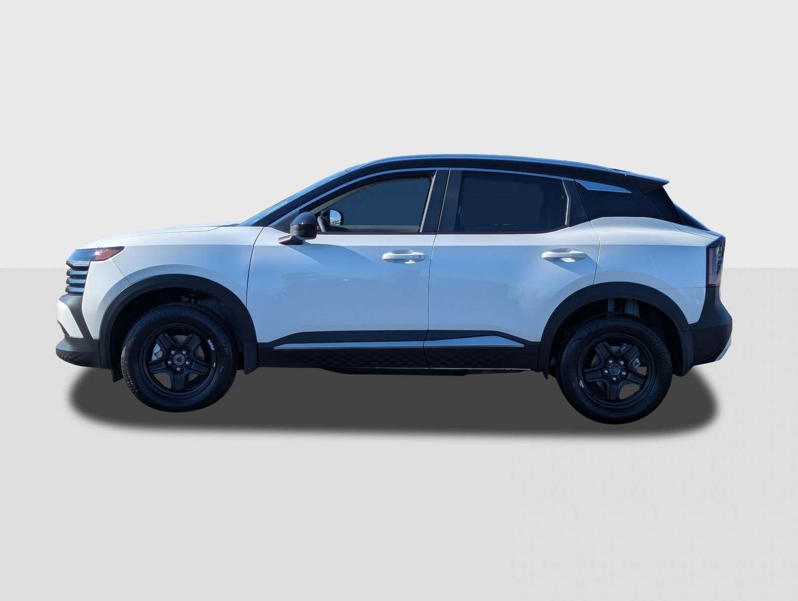 New 2026 Nissan Kicks SV FWD image 2