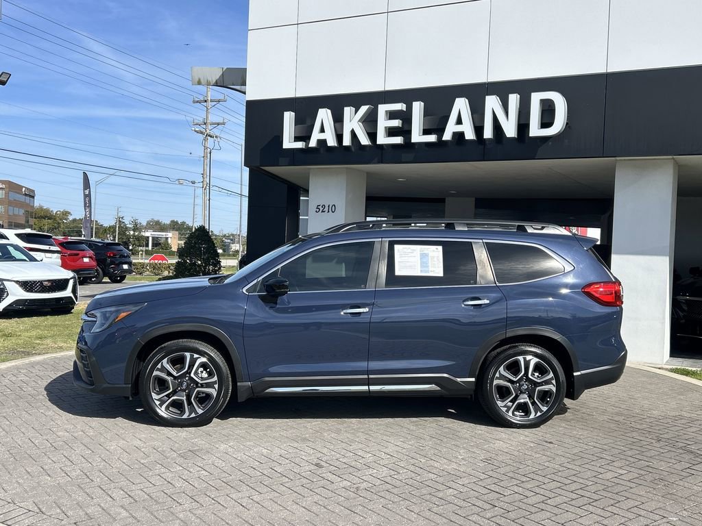 Certified 2024 Subaru Ascent Touring w/ Popular Package #2 image 3
