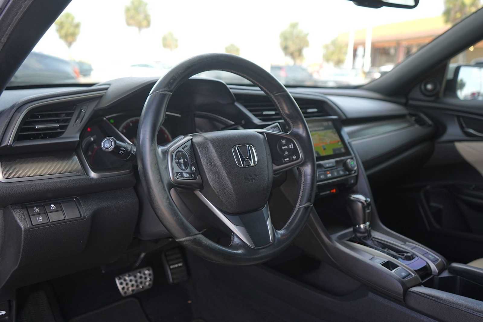 Used 2018 Honda Civic Sport Touring image 2