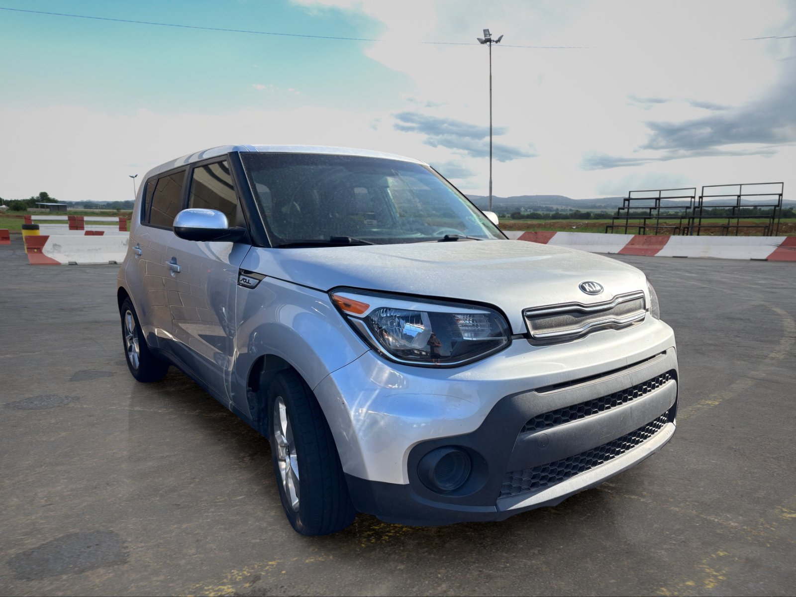 Used 2017 Kia Soul FWD image 2