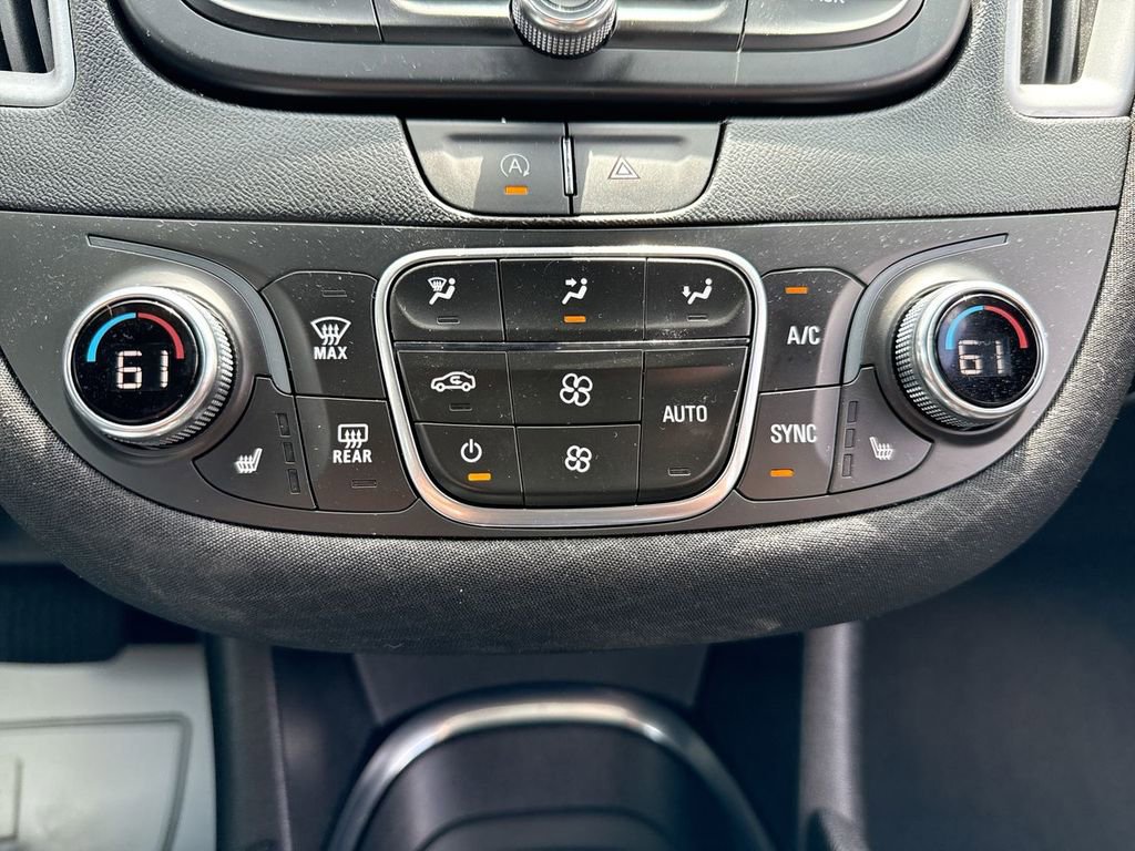 Used 2024 Chevrolet Malibu LT image 19